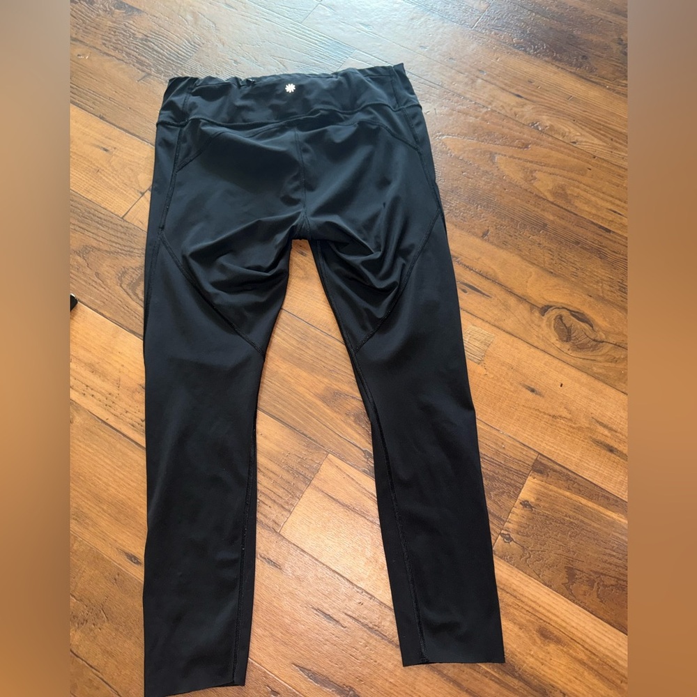 Pristine Athleta Challenge 7/8 Leggings Black High Rise Zip Pocket Size Large - Picture 8 of 10